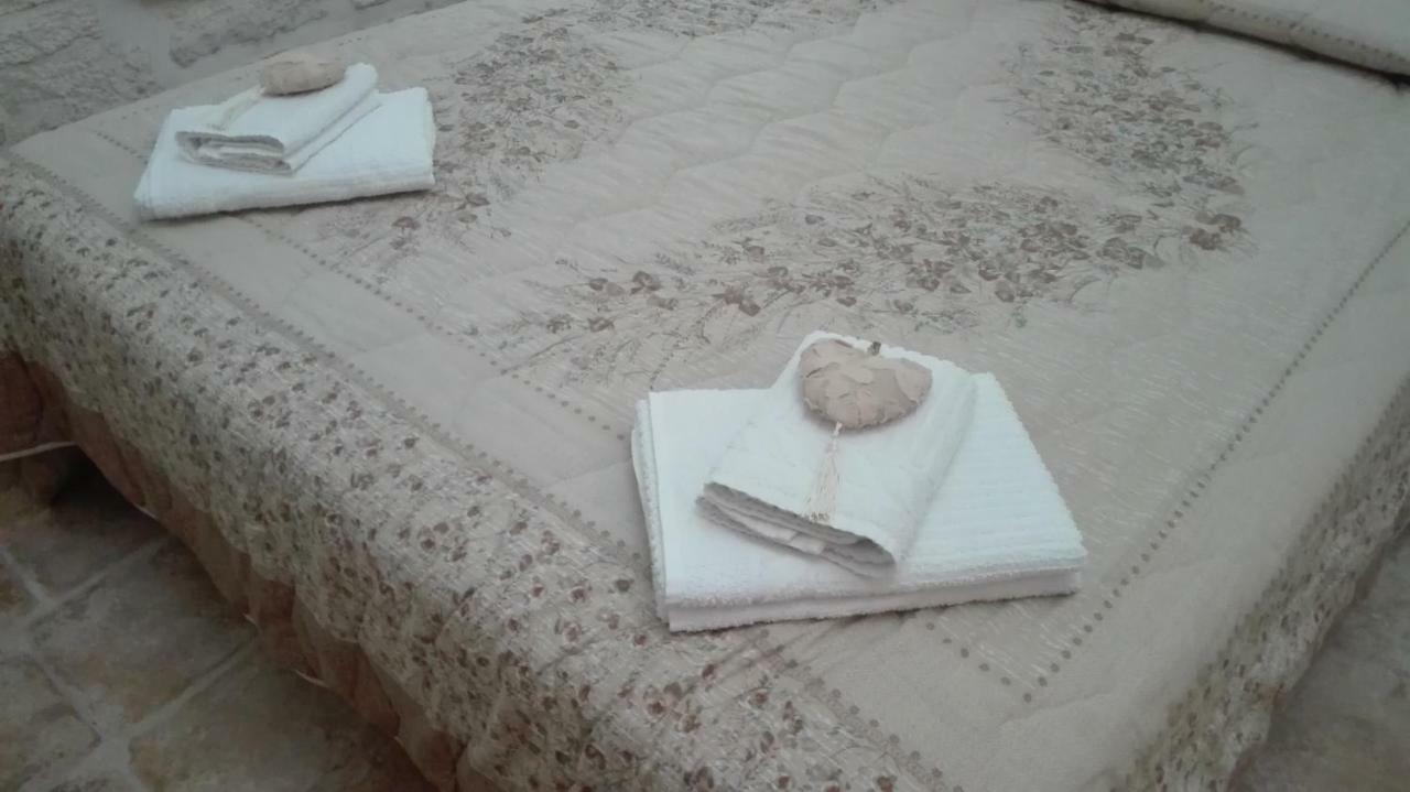 Due Cuori e una Casetta Locorotondo Esterno foto
